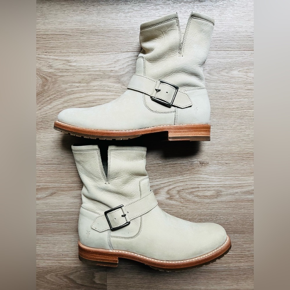 Frye Natalie Short Engineer Boots Womens Size 7 Ivory